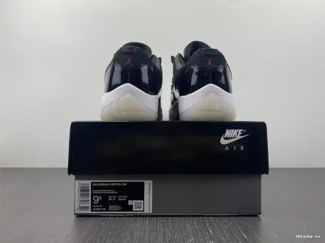 Reps TB Air 72-10 AV2187-001 Jordan Retro Low 11 0525